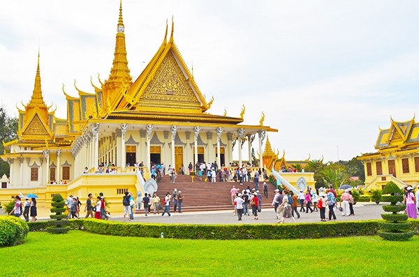 Kota Phnom Penh - destinasi yang atraktif bagi  para turis Vietnam - ảnh 2