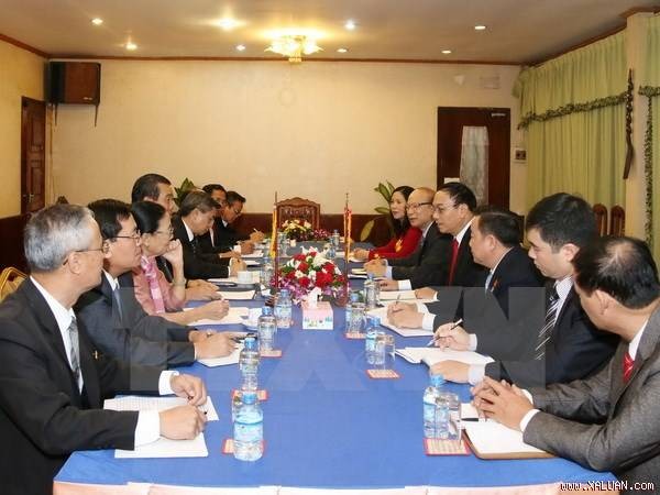 Laos memberikan apresiasi atas  hasil kerjasama  dengan Vietnam di kawasan perbatasan. - ảnh 1