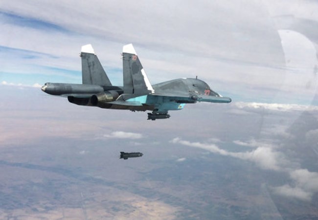 Angkatan udara Rusia dan Perancis menghancurkan banyak target IS - ảnh 1
