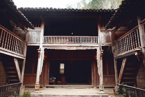 Aspek budaya dan arsitektur yang unik di  kota madya Dong Van, provinsi Ha Giang - ảnh 4