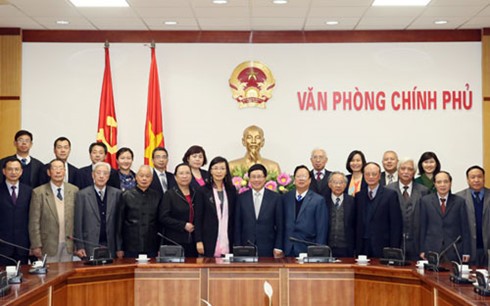 Vietnam dan Tiongkok selalu menghargai pengembangan hubungan  tetangga. - ảnh 1