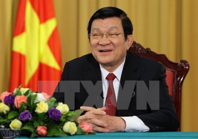 Vietnam memperhebat usaha pembaruan secara menyeluruh dan mengembangkan sosial-ekonomi secara  cepat dan berkesinambungan - ảnh 1