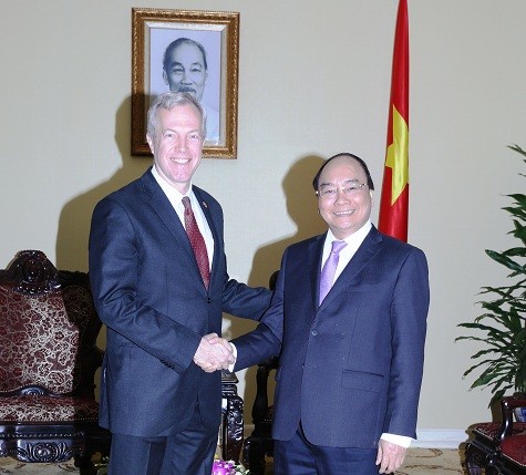 Deputi PM Vietnam, Nguyen Xuan Phuc menerima para Dubes AS dan Australia untuk Vietnam - ảnh 1