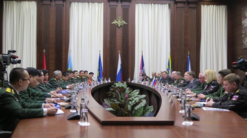 Vietnam-Federasi Rusia memperkuat kerjasama pertahanan - ảnh 1