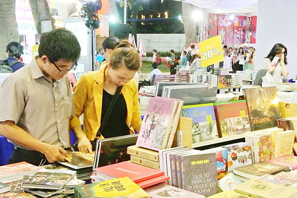 Ada lebih dari satu juta  pembaca  yang datang Pesta ke-9 Buku kota Ho Chi Minh - ảnh 1