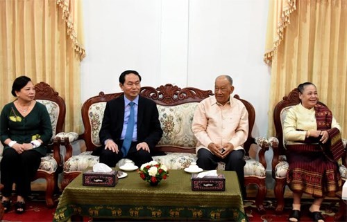 Presiden Vietnam, Tran Dai Quang mengakhiri kunjungan kenegaraan di RDR Laos - ảnh 1
