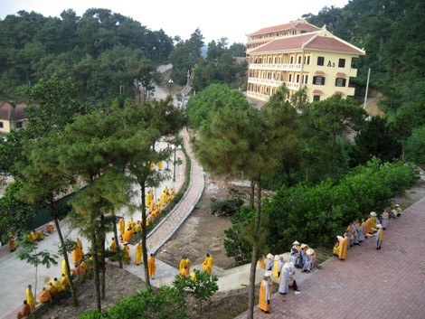 Sepintas lintas tentang sekolahan agama di Vietnam - ảnh 1