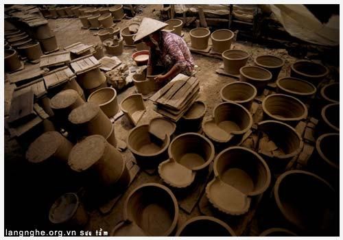 Dau Doi, desa penghasil produk keramik tradisional di kabupaten Hon Dat - ảnh 1