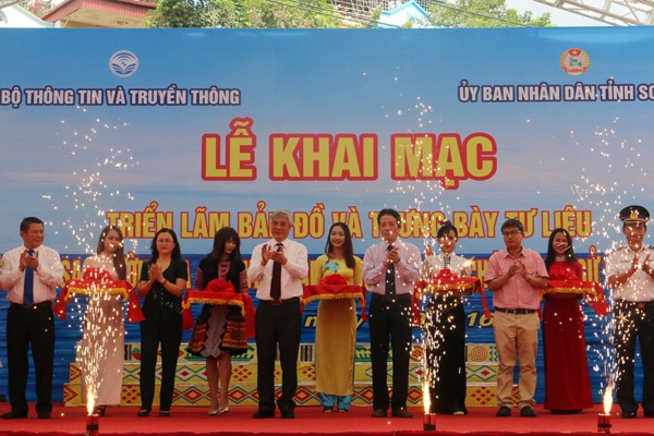 Pameran peta dan dokumen: “Hoang Sa, Truong Sa wilayah Vietnam: Bukti-bukti sejarah dan dasar hukum” di kota Son La - ảnh 1