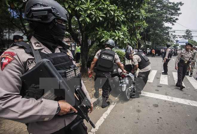 Indonesia: Orang  yang diduga mendukung  IS menyerang polisi dengan pisau - ảnh 1