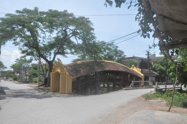  Kompleks situs peninggalan sejarah dan  budaya yang unik di kabupaten Hai Hau, provinsi Nam Dinh - ảnh 1