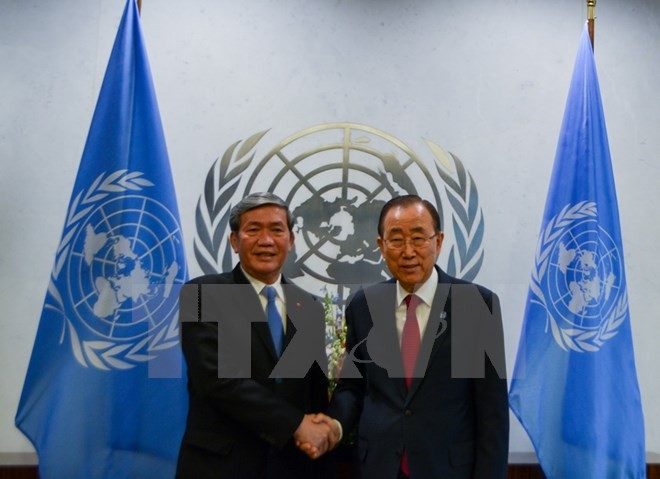 Anggota Harian Sekretariat KS PKV Dinh The Huynh bertemu dengan Sekjen PBB, Ban Ki-moon - ảnh 1