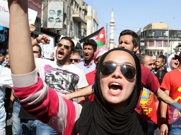 Jordania: Ratusan demonstran menentang permufakatan damai dengan Israel - ảnh 1