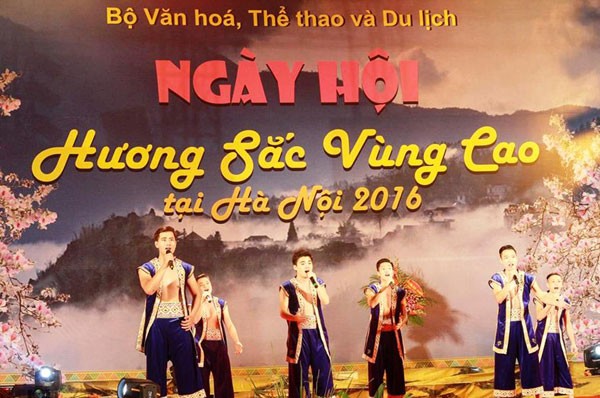 Pembukaan  Pesta: “Aroma Daerah Pegunungan di kota Hanoi-2016” - ảnh 1
