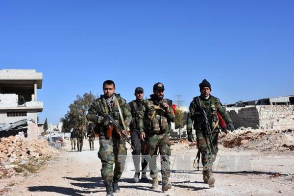 Tentara Suriah merebut kembali banyak posisi penting  di Aleppo Timur - ảnh 1