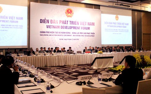 Vietnam akan berupaya memperbaiki lingkungan investasi dan bisnis, meningkatkan daya saing - ảnh 1