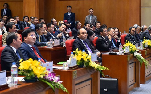 PM Vietnam, Nguyen Xuan Phuc menghadiri Konferensi promosi investasi di provinsi Vinh Phuc - ảnh 1