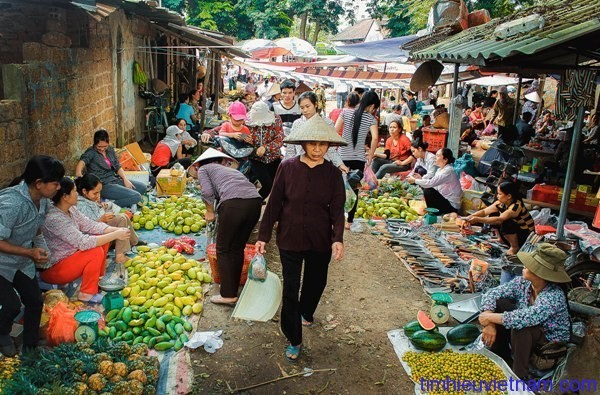 Warna-warni dari pasar-pasar Vietnam - ảnh 1