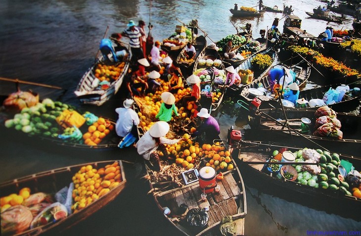 Warna-warni dari pasar-pasar Vietnam - ảnh 3