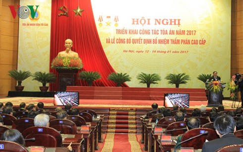 Presiden Vietnam, Tran Dai Quang menghadiri Konferensi penggelaran  pekerjaan tahun 2017 dari instansi pengadilan Vietnam - ảnh 1