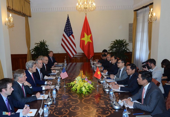 Menlu AS, John Kerry melakukan kunjungan  di Vietnam - ảnh 2