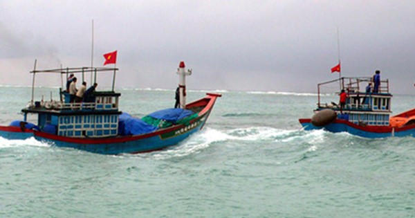 Kaum nelayan di daerah Trung Bo Selatan menggeliat ke lapangan perikanan  tradisional  Truong Sa - ảnh 1