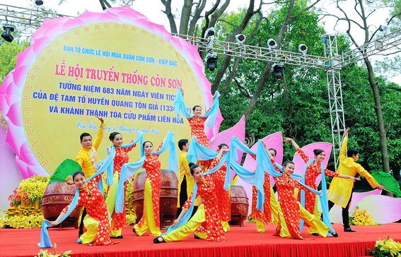 Pembukaan Pesta Musim Semi Con Son-Kiep Bac: tahun 2017 di provinsi Hai Duong - ảnh 1
