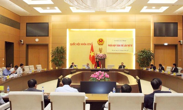 Komisi Hukum MN Vietnam mengecek Proyek Posisi Lapangan Kerja  dari Mahkamah Rakyat Agung - ảnh 1