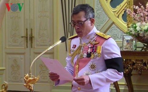 Raja Thailand, Vajiralongkorn resmi  naik takhta pada akhir tahun 2017 - ảnh 1