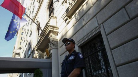 Konsulat Perancis di New York  harus mengungsi karena ancaman serangan bom - ảnh 1