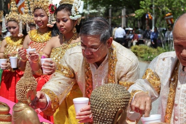 Lokakarya: “Kawasan ASEAN dan Asia Selatan: Tempat  interferensi kebudayaan  dan agama Buddha di Asia Tenggara” - ảnh 1