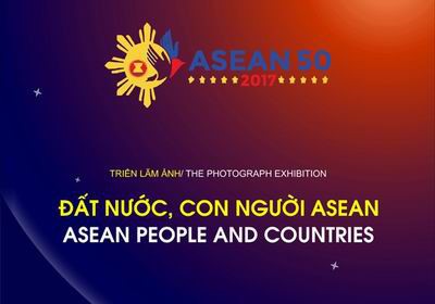 Pameran foto: “Negeri dan manusia ASEAN” di kota Hanoi - ảnh 1