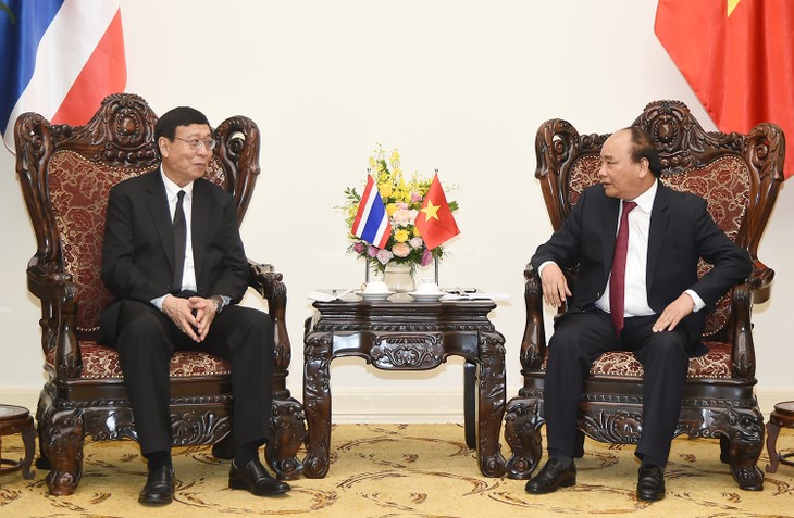 PM  Vietnam, Nguyen Xuan Phuc menerima Ketua Dewan Legislatif Nasional Kerajaan  Thailand, Pornpetch Wichitcholchai - ảnh 1