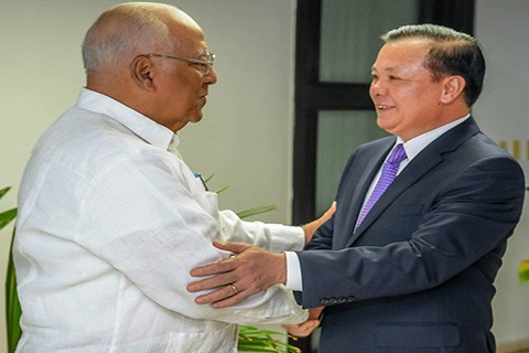 Vietnam dan Kuba memperkuat kerjasama di bidang keuangan - ảnh 1
