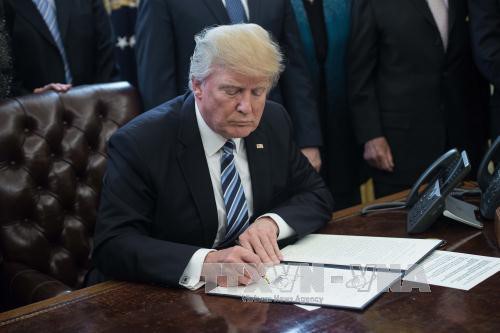 Presiden AS membatalkan kebijakan imigrasi DACA - ảnh 1