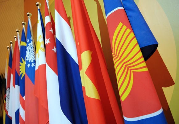 ASEAN mendorong  ekonomi, perdagangan, investasi dan  integrasi  perdagangan - ảnh 1
