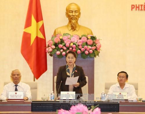 Penutupan  persidangan ke14 Komite Tetap MN Vietnam  - ảnh 1