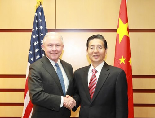 Tiongkok dan AS mendorong kerjasama antinarkotika dan keamanan siber - ảnh 1