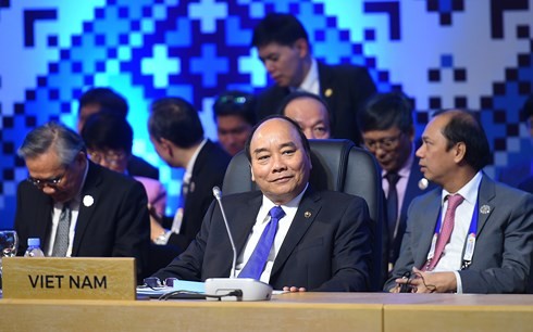 PM Vietnam, Nguyen Xuan Phuc menghadiri KTT tentang peringatan  ultah ke-40 penggalangan hubungan ASEAN-Kanada dan ASEAN-Uni Eropa - ảnh 1