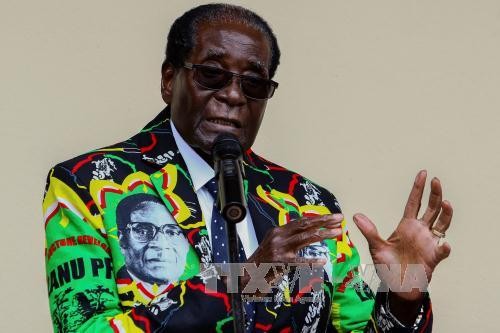 Partai yang berkuasa Zimbabwe mengeluarkan batas waktu lengsernya kepada Presiden Robert Mugabe - ảnh 1