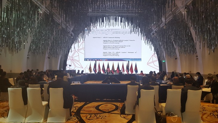 Pertemuan Pajabat Senior ASEAN mempersiapkan Konferensi Terbatas Menlu ASEAN - ảnh 1