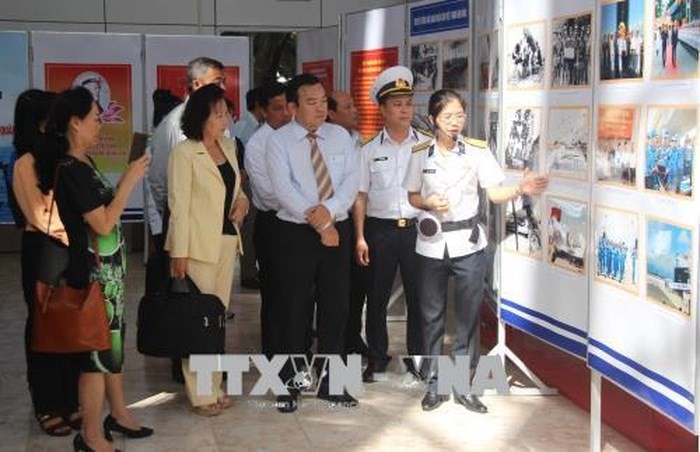 Laut dan pulau  Viet Nam: Pembukaan pameran tentang laut dan pulau, prajurit angkatan laut - ảnh 1