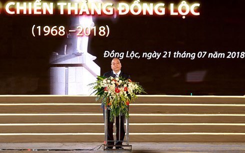PM Viet Nam, Nguyen Xuan Phuc menghadiri upacara peringatan ultah ke-50  Kemenangan Dong Loc  - ảnh 1