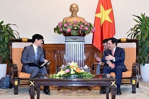 Deputi PM, Menlu Viet Nam Pham Binh Minh menerima Sekretaris Negara Kemlu Jepang, Kazuyuki Nakane - ảnh 1