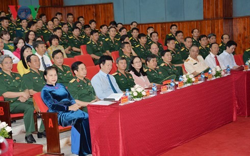 Ketua MN Vietnam, Nguyen Thi Kim Ngan menghadiri acara pembukaan  tahun kuliah 2018-2019  di Akademi Pertahanan - ảnh 1