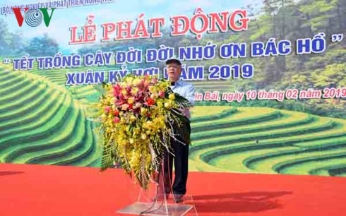 Sekjen, Presiden Viet Nam, Nguyen Phu Trong mengunjungi dan mengucapkan selamat Hari Raya Tet di Provinsi Yen Bai - ảnh 1
