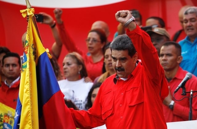 Presiden Nicolas Maduro berseru  kepada angkatan bersenjata  supaya bersatu padu  membela Tanah Air - ảnh 1
