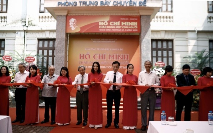 Aktivitas-aktivitas  menyambut peringatan HUT ke-129 Lahirnya Presiden Ho Chi Minh - ảnh 1