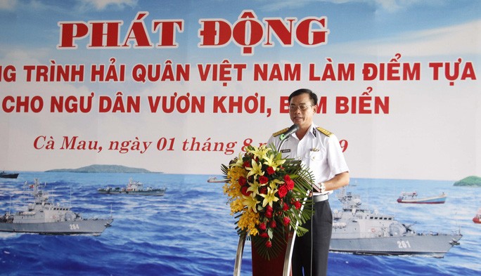 Mencanangkan  program:  “Angkatan laut Vietnam sebagai sandaran bagi para nelayan untuk berangkat mengurangi laut ” - ảnh 1