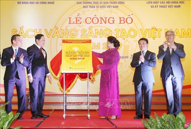 Pembukaan acara mengumumkan Buku Kuning Kreativitas Vietnam 2019 - ảnh 1